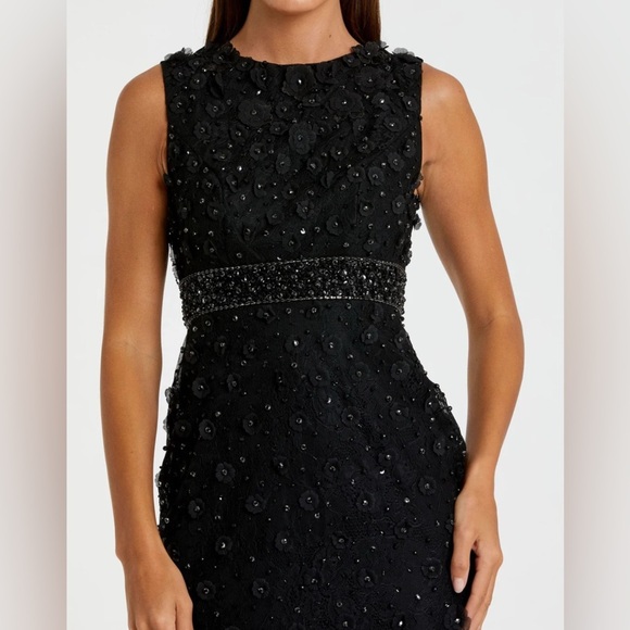 Mac Duggal - 3D Floral Applique Sleeveless Midi Dress - Picture 2 of 13